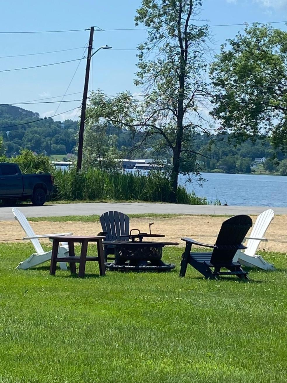 Beach House - On Lake Time Newport Exterior photo